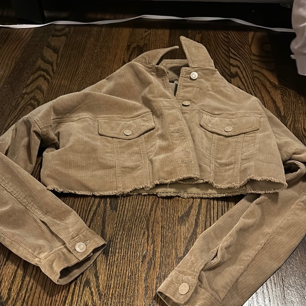 Brown cropped jacket